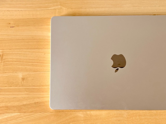 MacBook Air15インチ スターライト