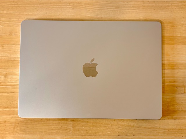 MacBook Airのスターライト