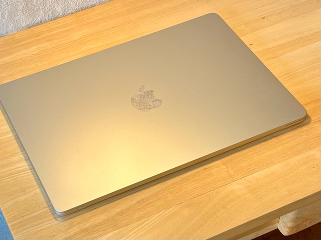 デスクライトを当てたスターライト